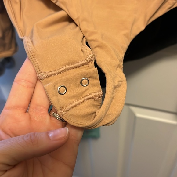 NWT Skims bodysuit - Picture 4 of 5